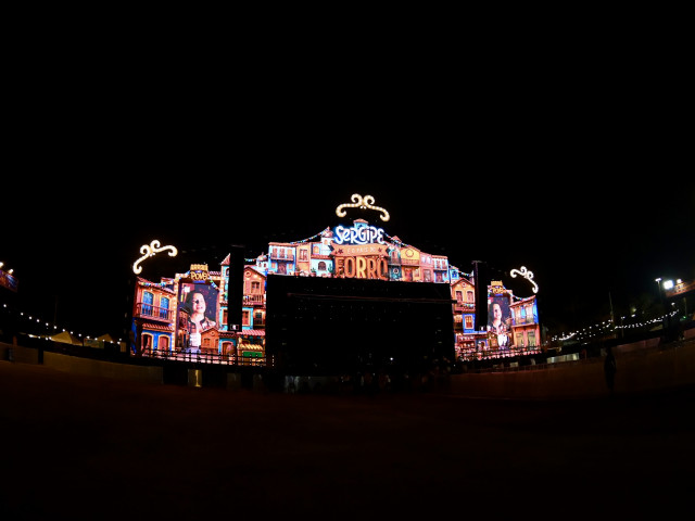 Arraiá do Povo: Um Palco Multimídia que Celebra a Cultura Sergipana