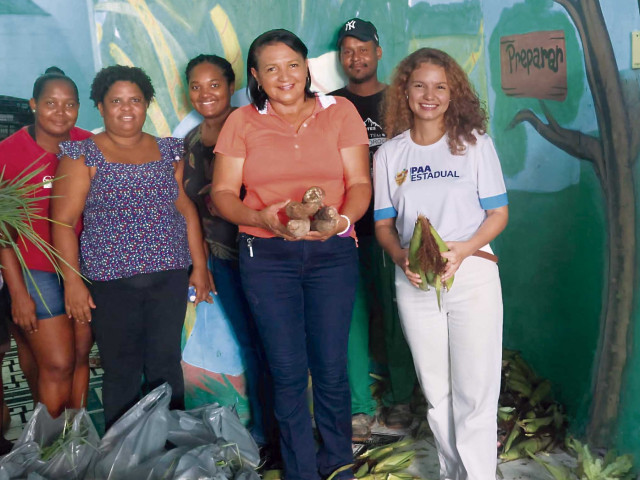 Governo de Sergipe distribui mais de 7 toneladas de alimentos em Aracaju e Riachuelo