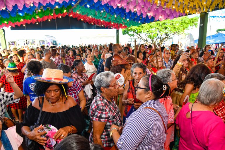 1º Forró da Pessoa Idosa celebra cultura e convivência no Centro de Aracaju