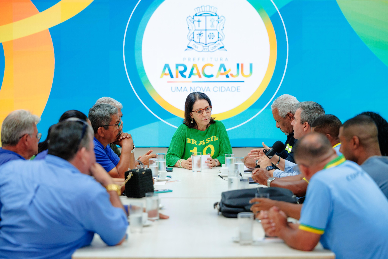 Aracaju avança na regularização do táxi-lotação com diálogo entre prefeitura e cooperativas