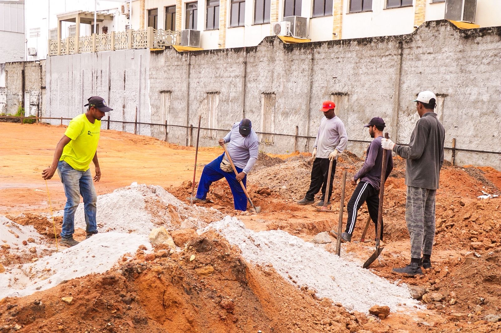 Construção civil traz novas oportunidades a assistidos da Casa de Passagem Freitas Brandão