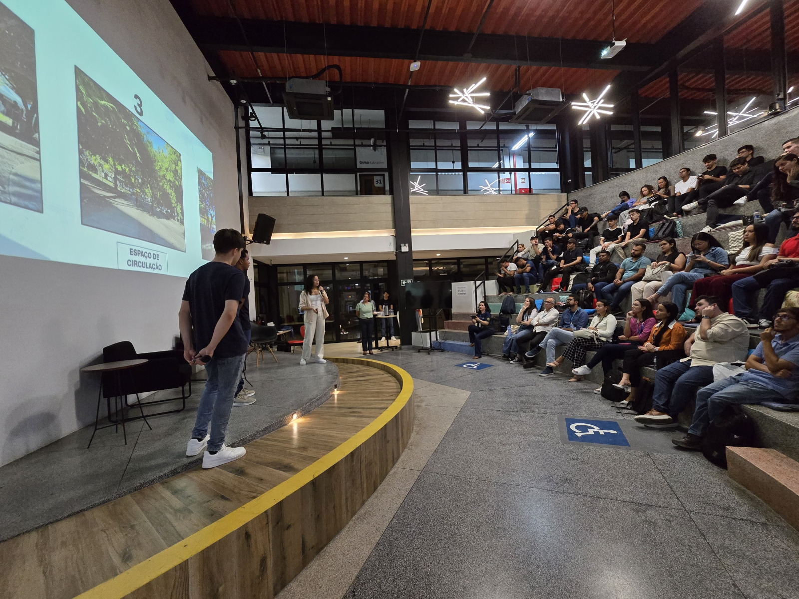 Estudantes da Unit apresentam projetos inovadores para praças em Aracaju