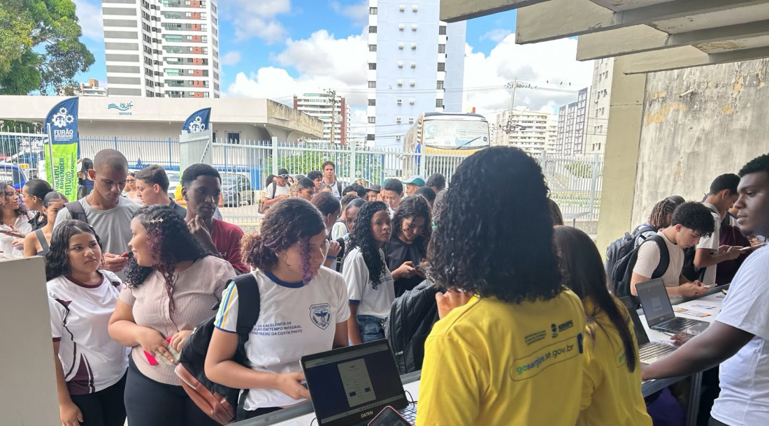 Feirão Sergipano reúne mais de 1.300 jovens aprendizes em evento do Estado