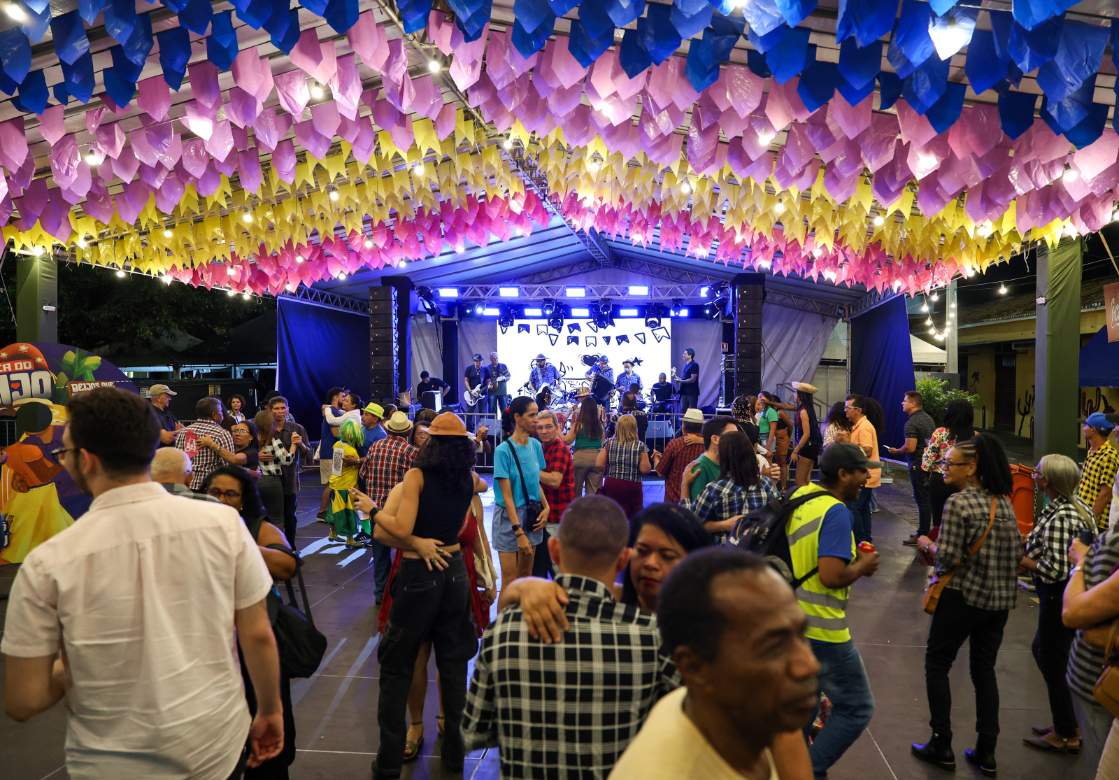 Palco Gerson Filho encanta o público e valoriza o forró sergipano no Forró Caju 2026