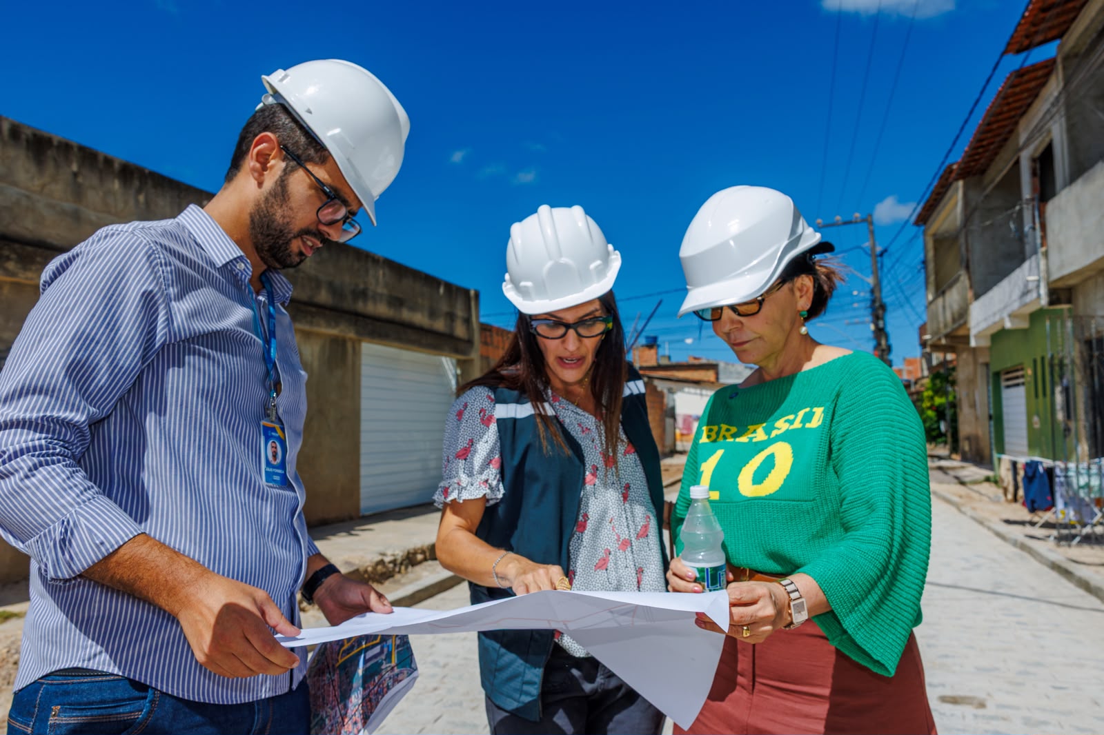 Prefeita Emília visita obras no Paraíso do Sul e anuncia espaço de lazer para a comunidade