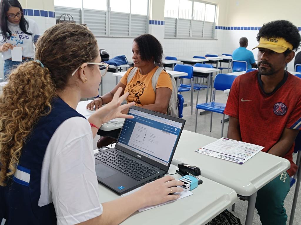 A Prefeitura de Aracaju promove acesso a serviços essenciais para população em situação de rua