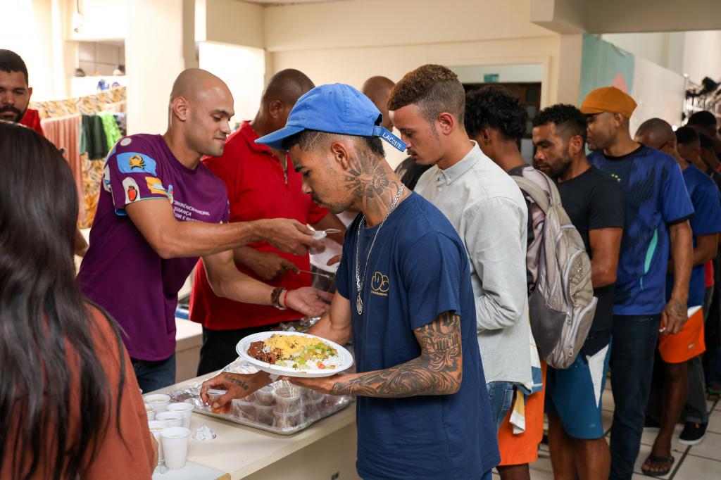 Aracaju Celebra Dia Municipal de Luta da Pessoa em Situação de Rua com Feijoada POP