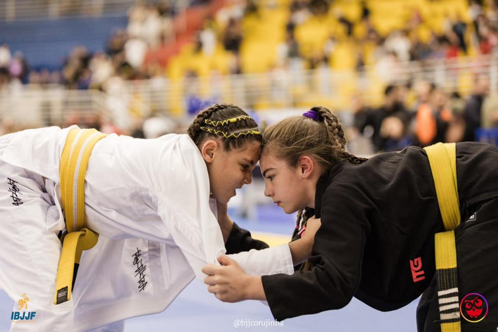 Mamá Marrenta brilha e conquista bronze em competição internacional de jiu-jítsu