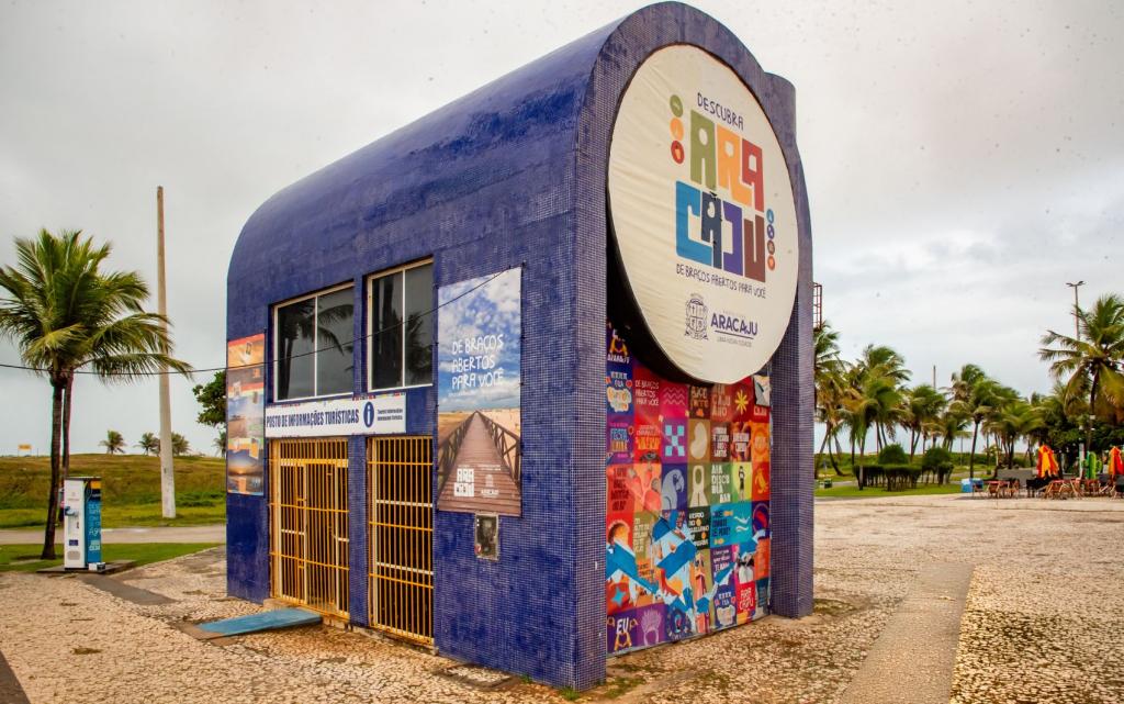 Novo Centro de Atendimento ao Turista é inaugurado na Orla de Atalaia, Aracaju