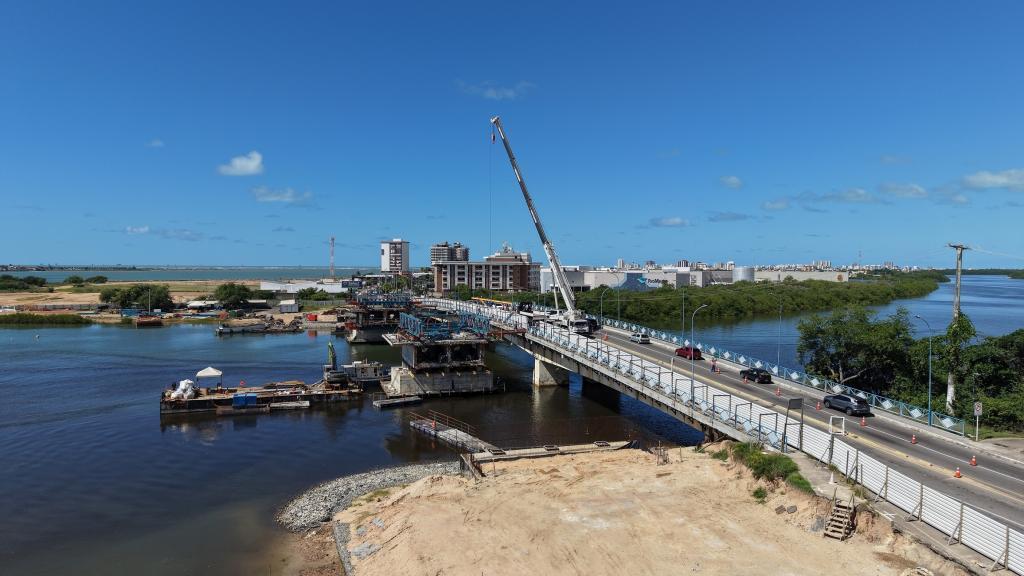 Ponte Godofredo Diniz ultrapassa 71% e terá Pare e Siga a partir de quinta