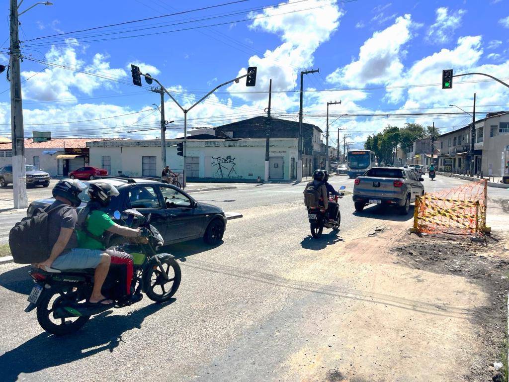 SMTT apoia obra da Iguá na Av. Alcides Fontes nesta quinta-feira