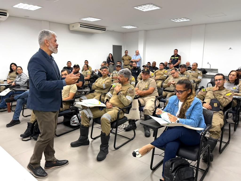 SMTT inicia atualização para 160 agentes de trânsito em Aracaju