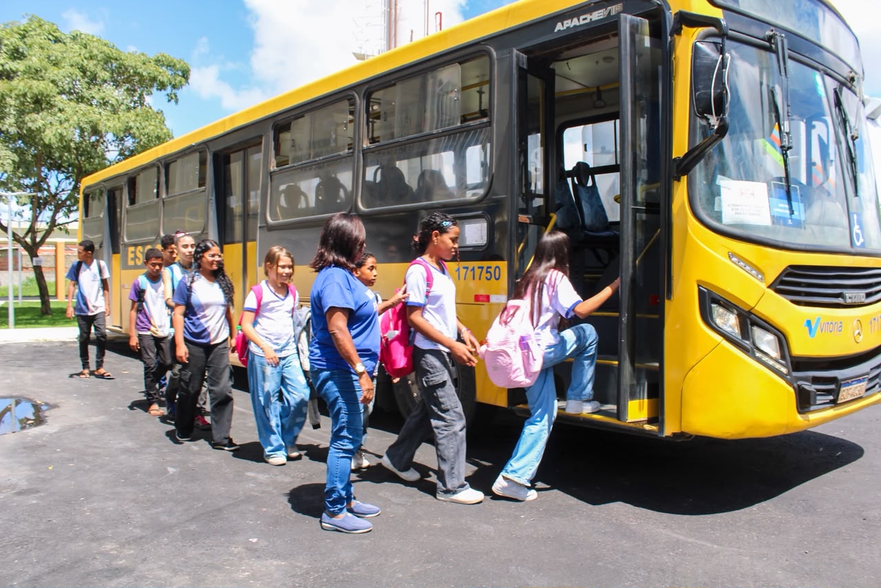 Transporte escolar da Prefeitura de Aracaju garante acesso a 10 mil estudantes