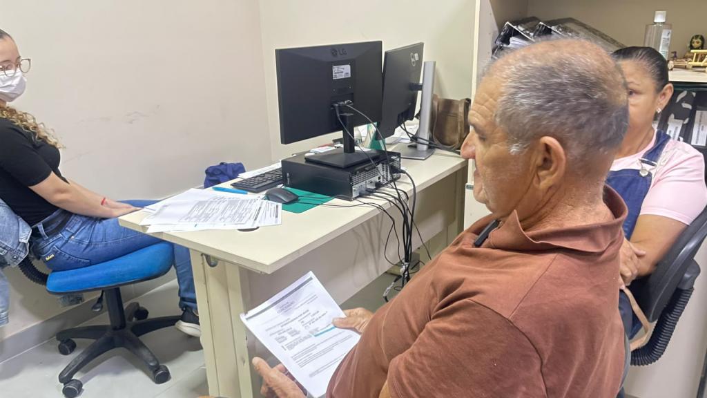 Assistência social de Aracaju apoia acesso à aposentadoria por idade