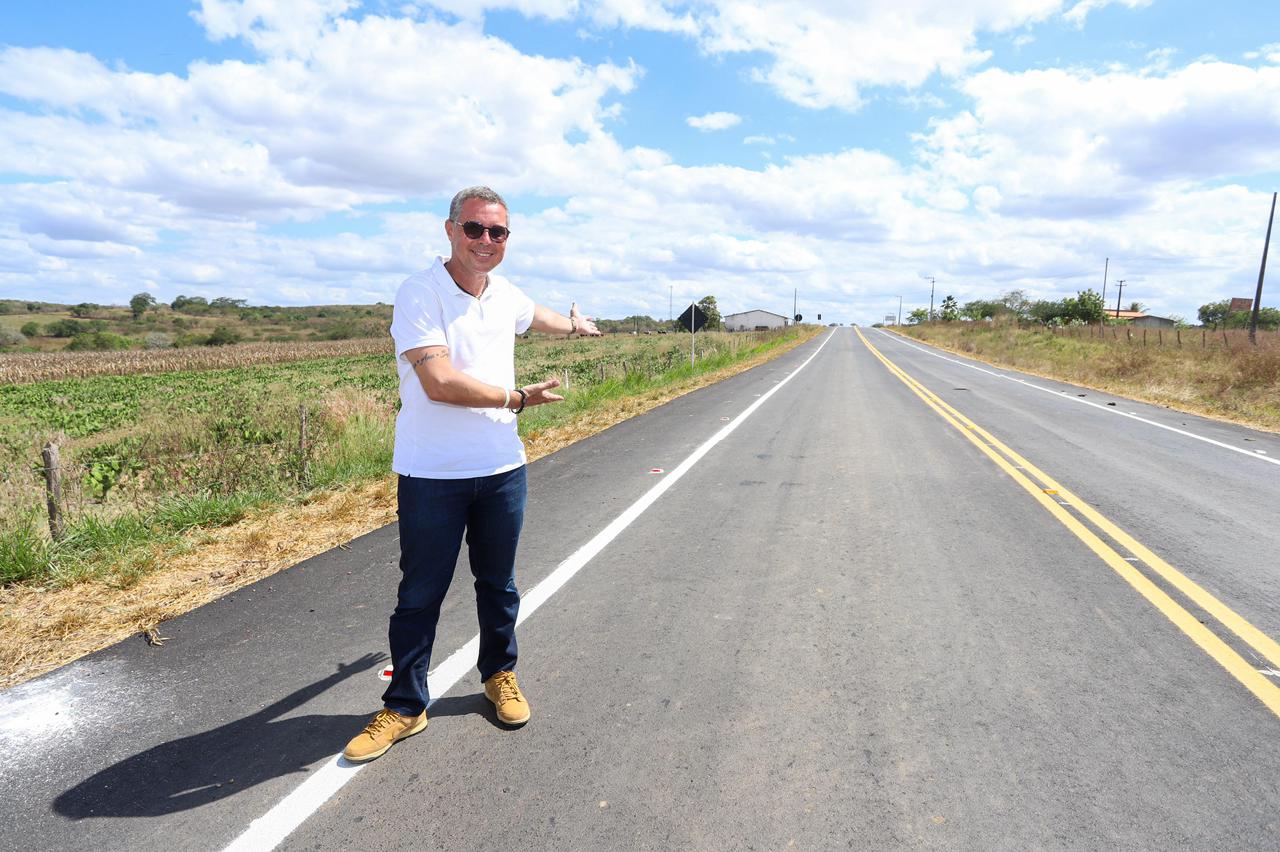 Do Sertão ao Baixo São Francisco: carreata de Fábio passa por sete municípios