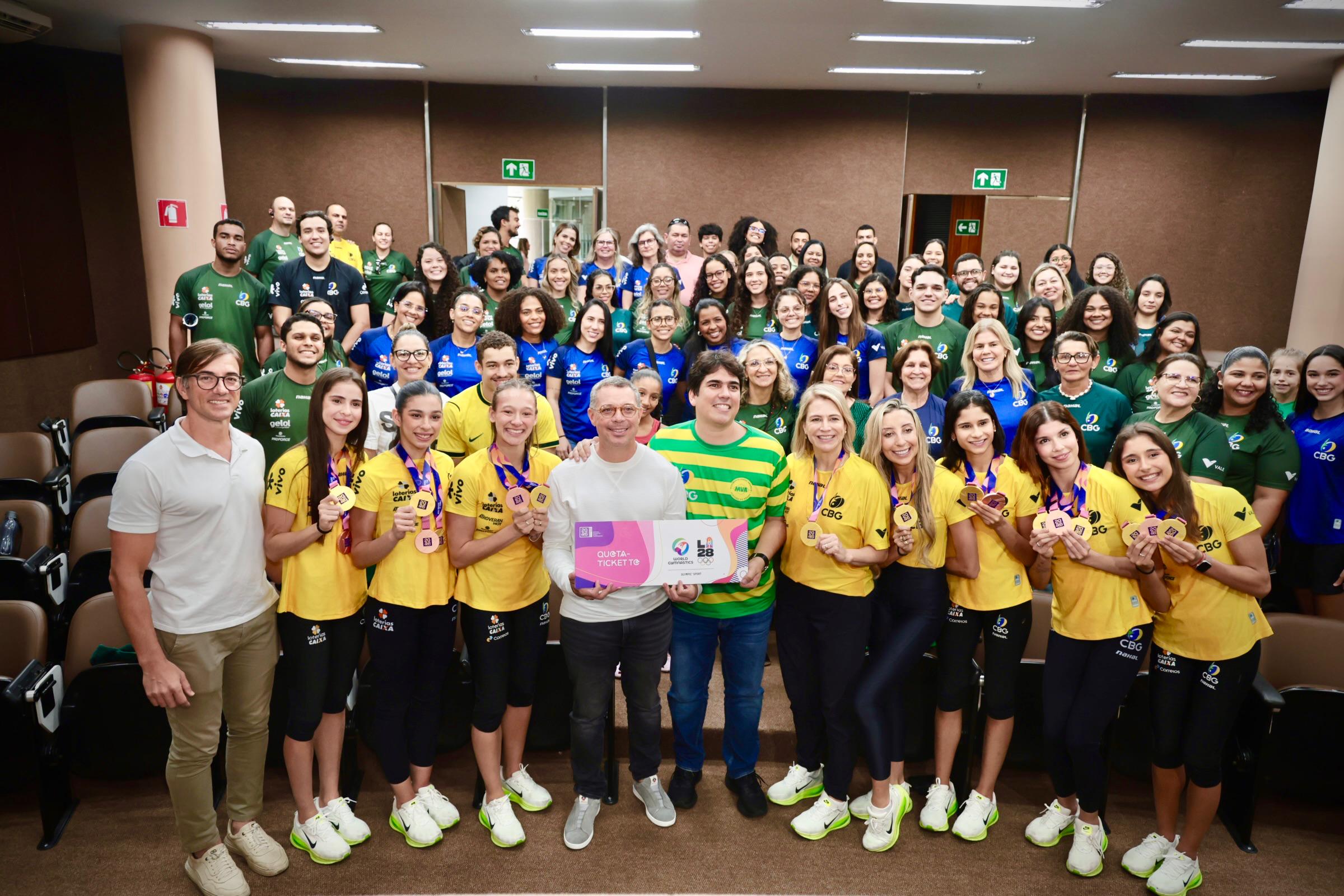 Seleção Brasileira de Ginástica Rítmica recebida no Palácio dos Despachos