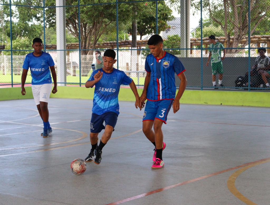 Semana da Juventude abre com futsal entre escolas municipais em Aracaju
