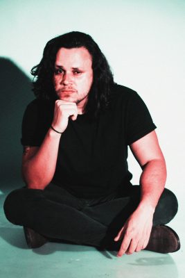 Viva a magia do rock com Asley no Mirante da 13 de Julho