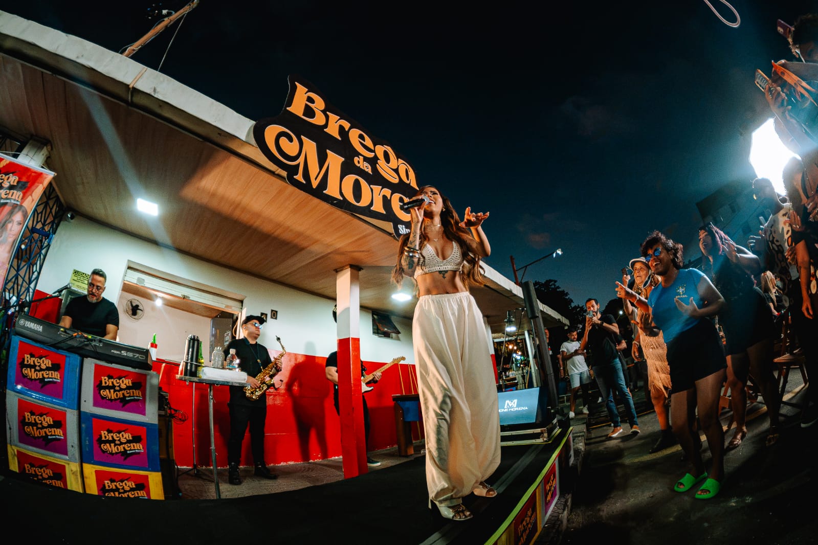 Simone Morena celebra o sucesso de ‘Brega da Morena’ em Salvador