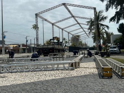 Preparativos para o Pré-Caju 2026 ganham vida na Orla de Atalaia