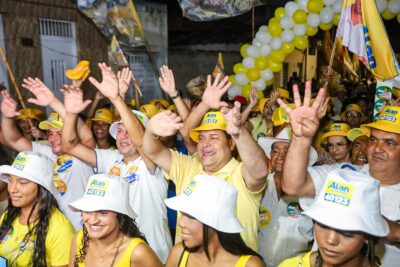Em Itabaianinha, Cláudio Mitidieri reencontra apoiadores em noite de pisadinha