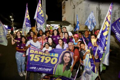 Danielle Garcia faz caminhada e carreata com apoiadores no São Conrado