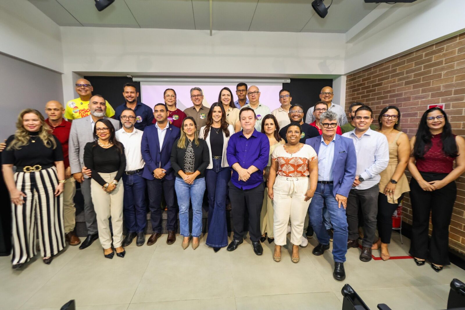 Encontro da Adepol-SE reúne Alessandro Vieira e delegados candidatos em 2026