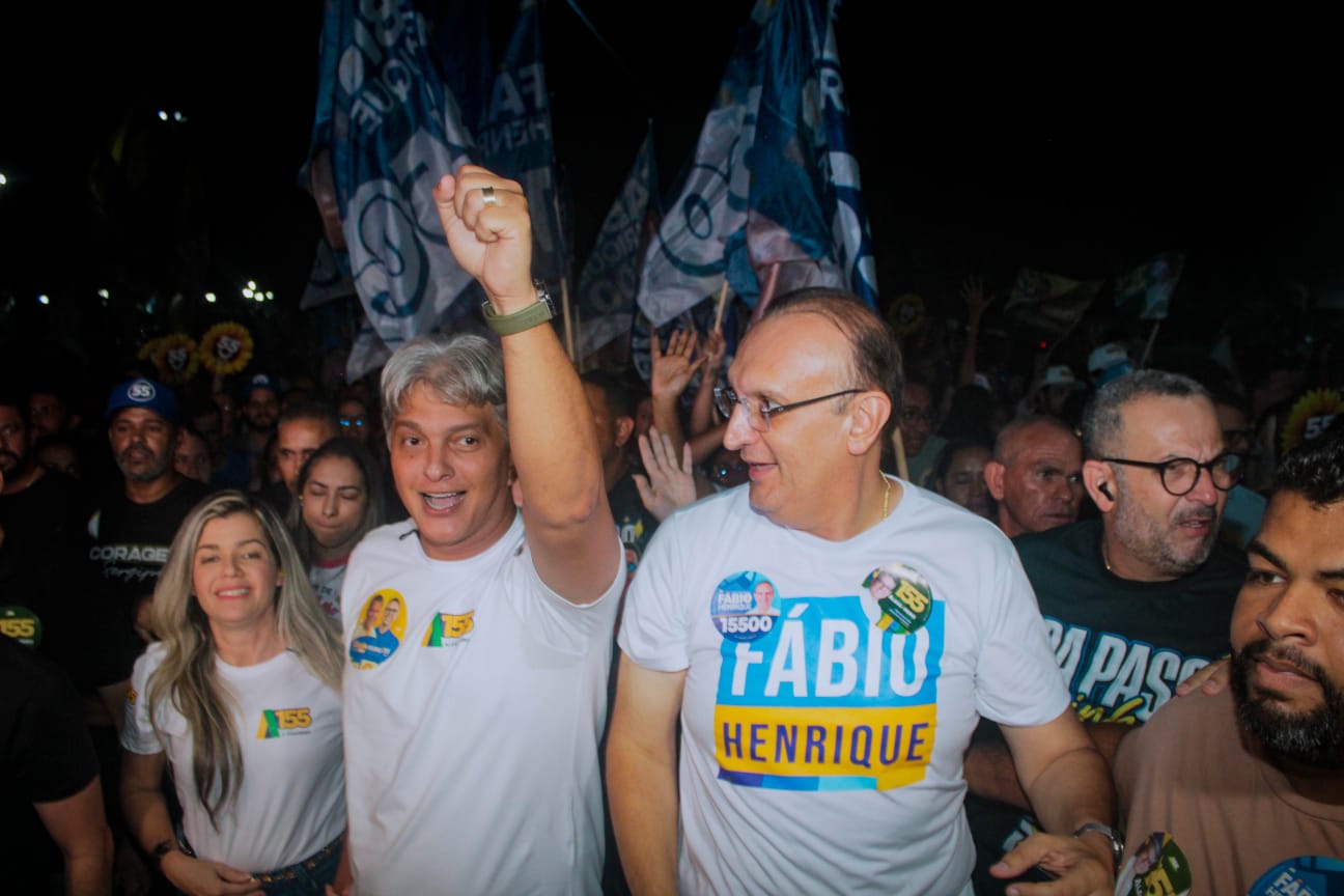 Caminhada com Fábio Henrique percorre comunidade em Socorro