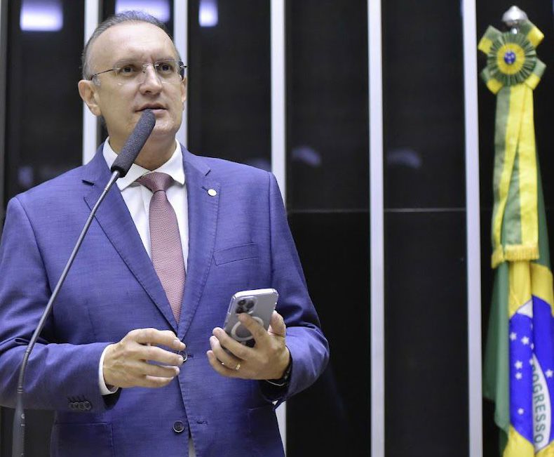 Fábio Henrique fala sobre ansiedade, depressão e acesso ao tratamento em Sergipe