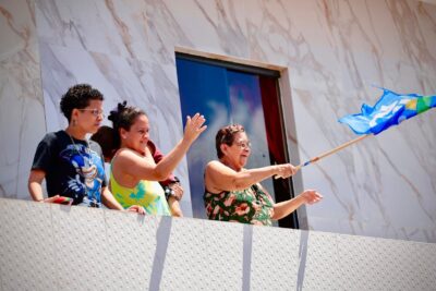 Fábio Mitidieri é recebido por multidão em carreata em Nossa Senhora do Socorro