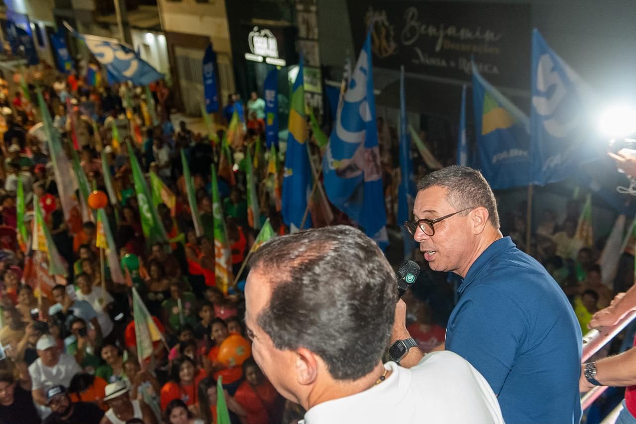 Governador Fábio Mitidieri durante caminhada no Sul de Sergipe