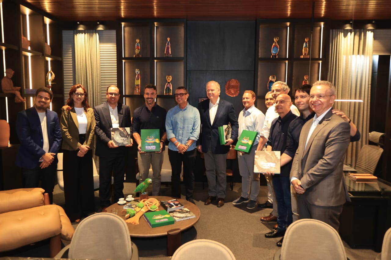 Sergipe recebe executivos de grupo internacional em visita institucional a Fábio Mitidieri