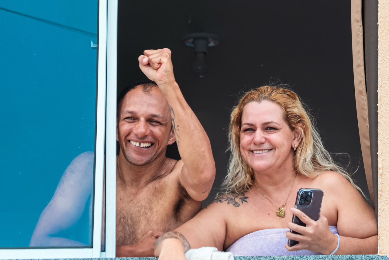 Governador Fábio Mitidieri durante caminhada na Zona Sul de Aracaju