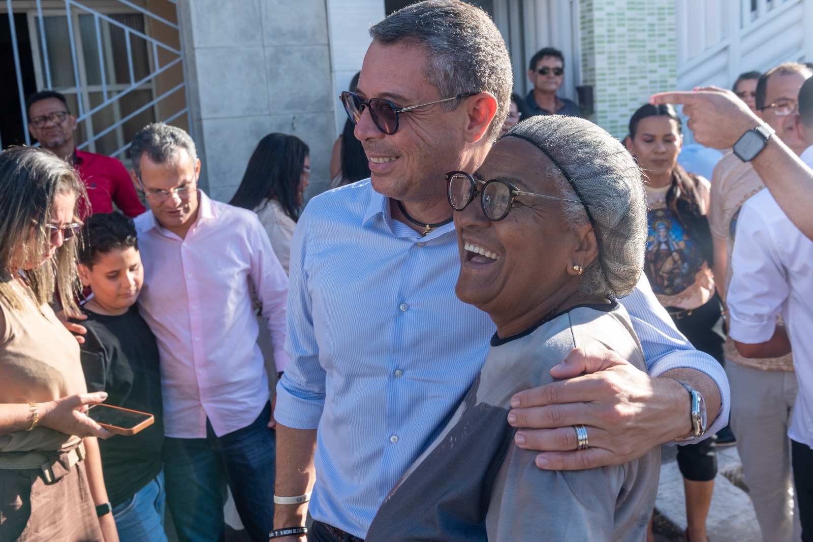 O governador e candidato à reeleição Fábio Mitidieri durante agenda de campanha
