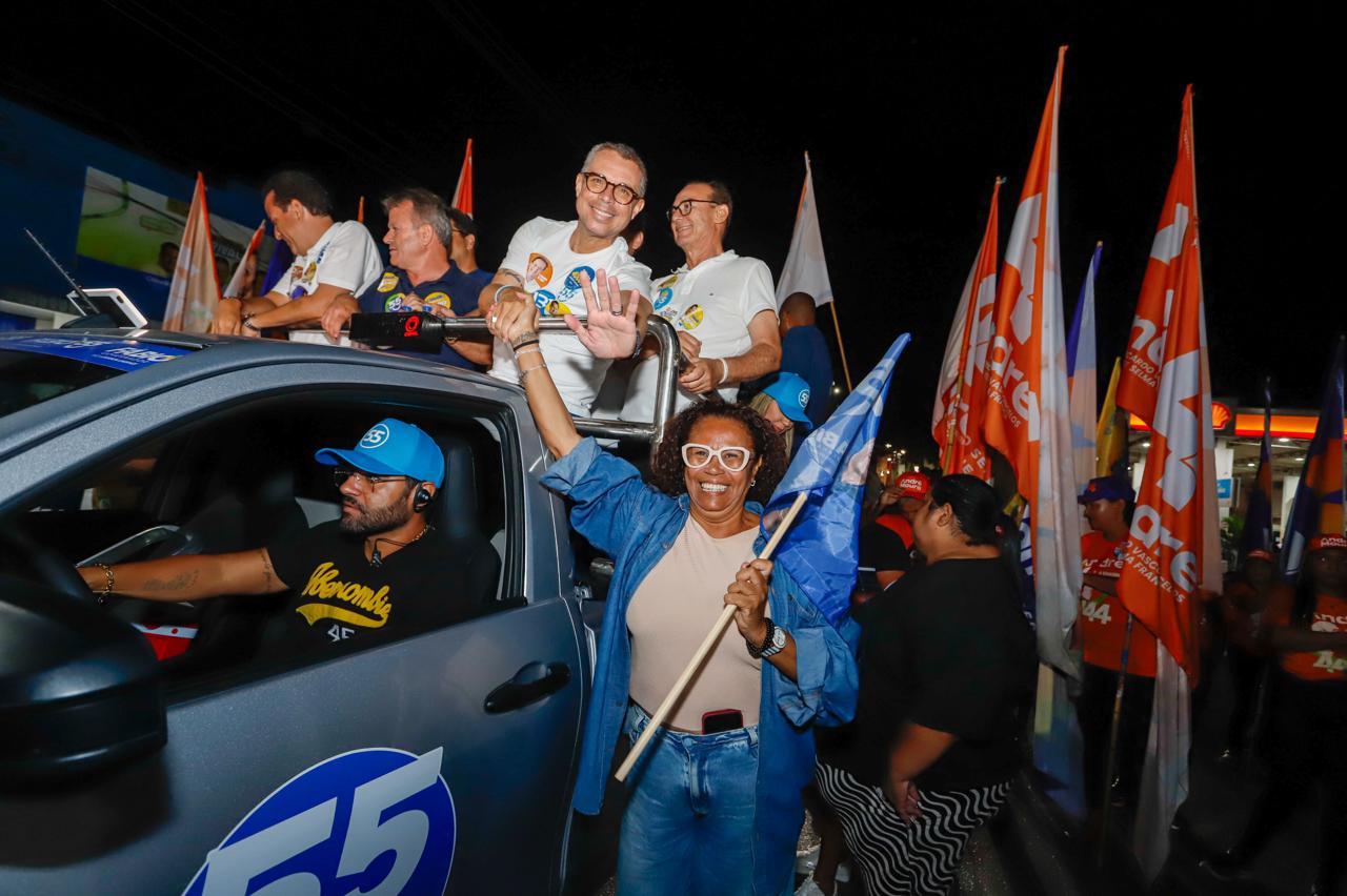 A mobilização reuniu moradores nas ruas de Simão Dias