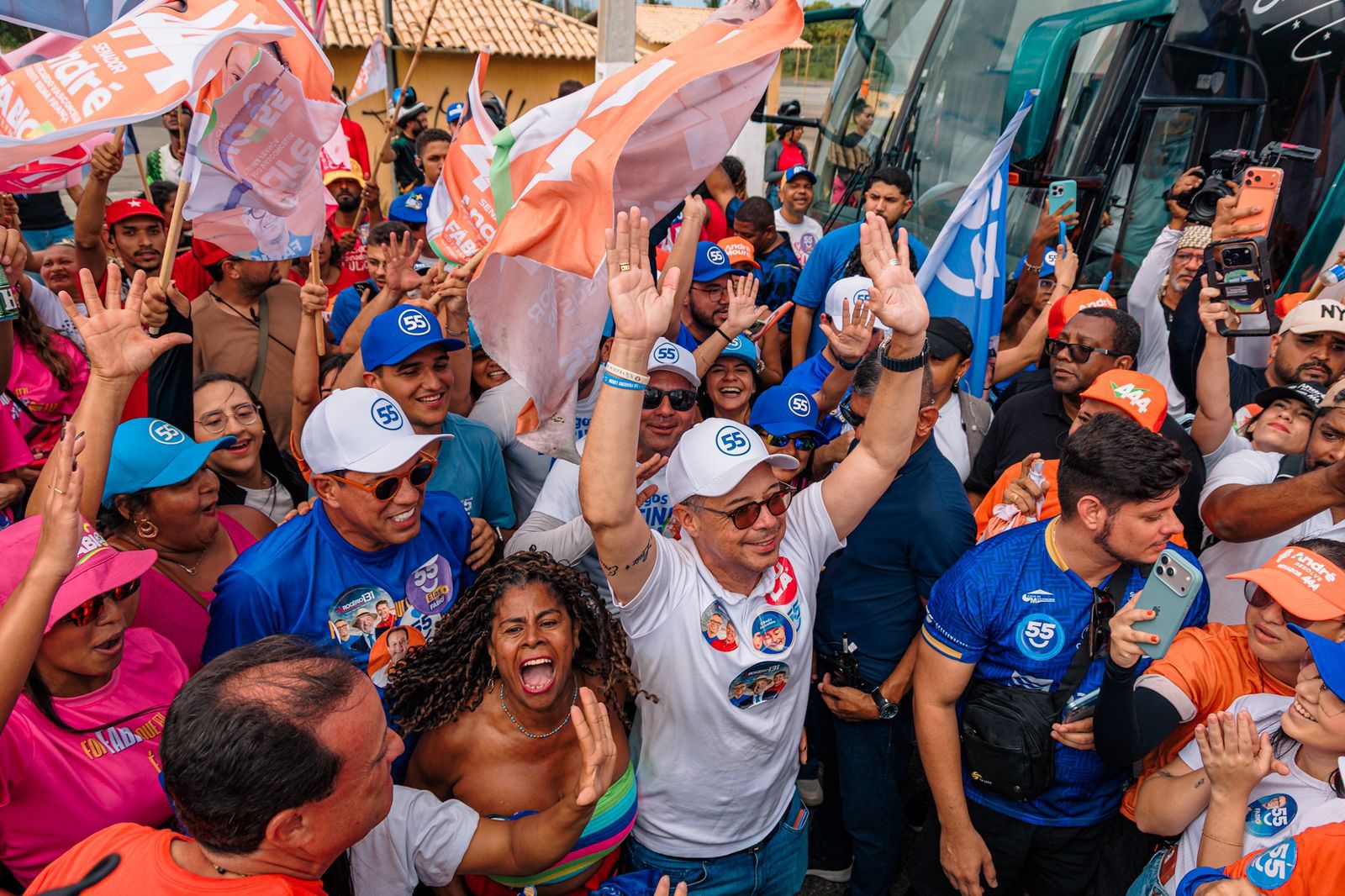Governador Fábio Mitidieri em campanha em Aracaju