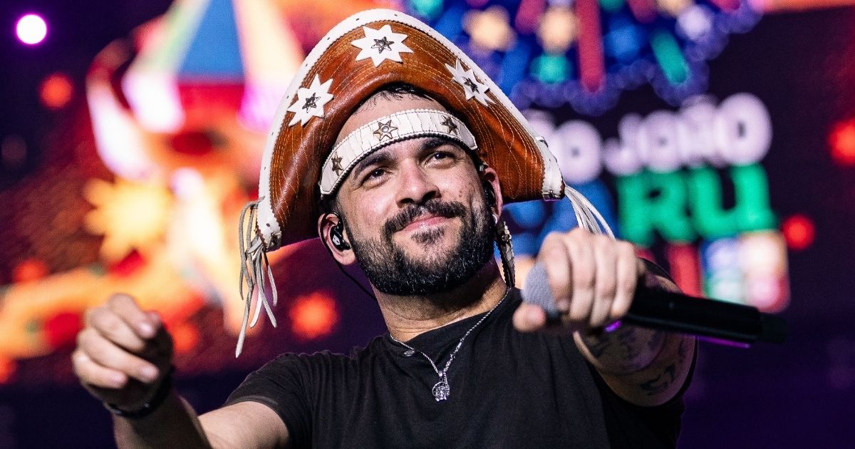Henry Freitas mistura forró, funk, trap e MPB no Camarote Favela