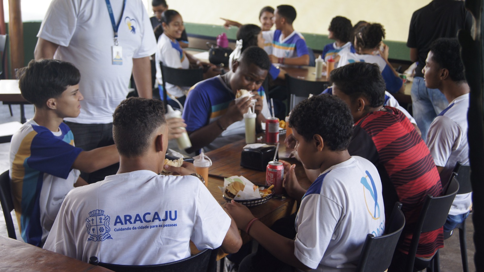 Ipaese Cult reúne gastronomia e cultura surda na Cactus Burguer