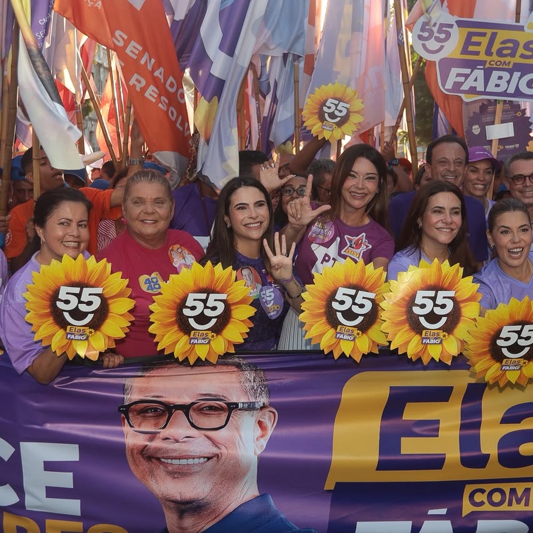 Yandra Moura participa de caminhada de mulheres no Centro de Aracaju