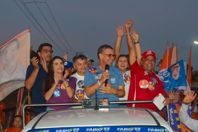 Yandra Moura percorre Graccho Cardoso e Feira Nova em carreata